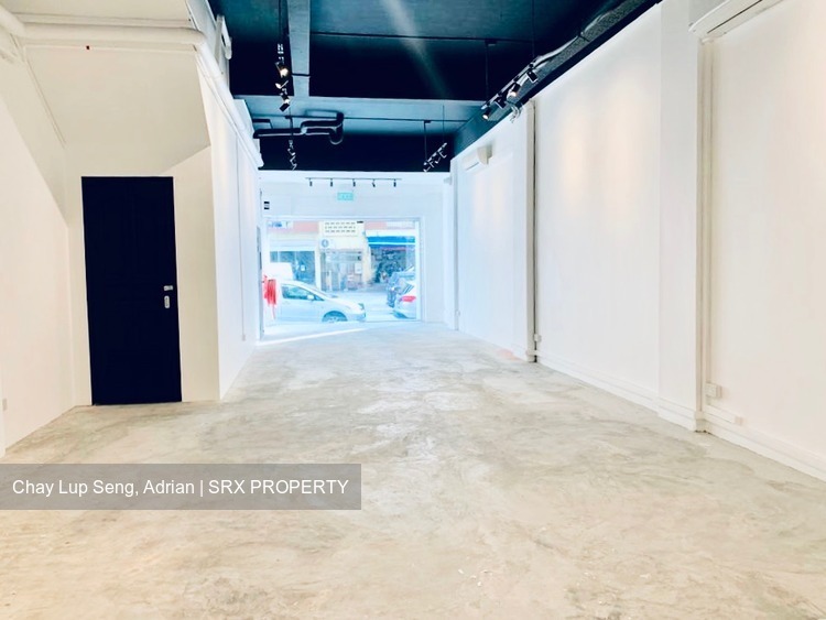 Sam Leong Road (D8), Shop House #210819401